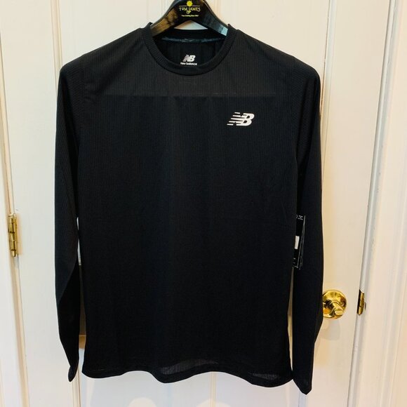 New Balance Accelerate Long Sleeve Men Performance Long Sleeve Black - Picture 1 of 10